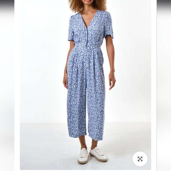 Short Sleeve Jumpsuit Micro Flower Pattern - Picture 1 of 6